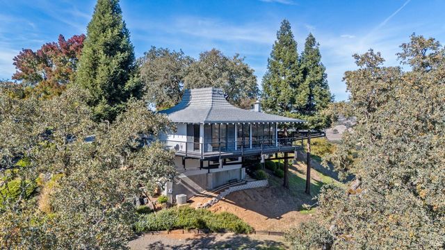 $1,950,000 | 241 Henry Station Road, Ukiah, CA 95482
