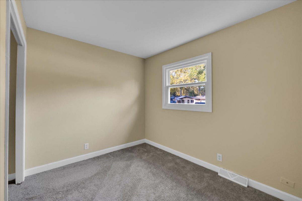 43 Hampton Road Montgomery, IL 60538 - Photo 23 of 35