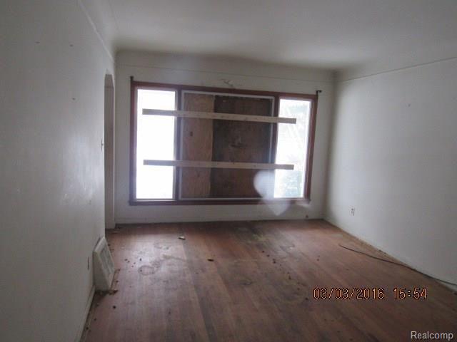 20004 Forrer Street Detroit, MI 48235 - Photo 4 of 16 285.JPG