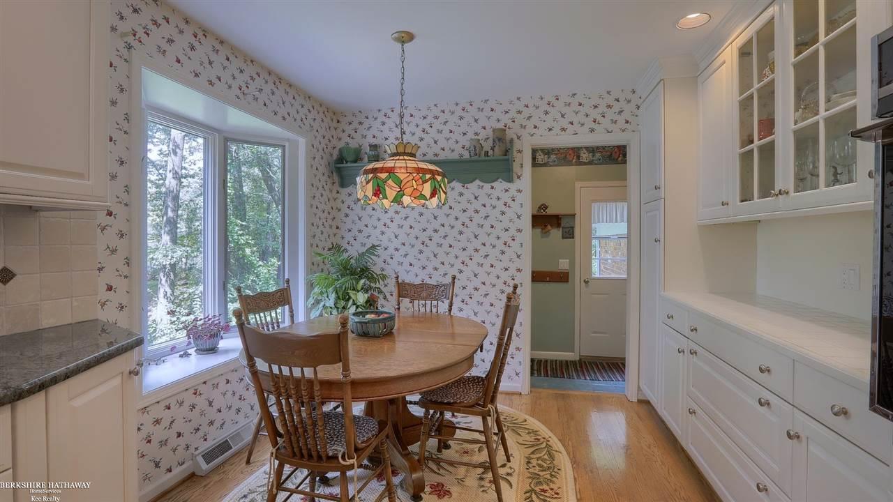 6010 Deguise Court Rochester Hills, MI 48306 - Photo 12 of 31