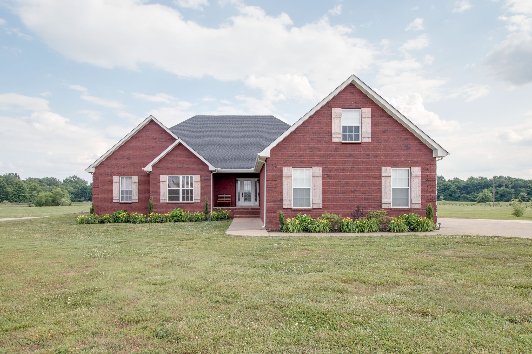 4575 Shores Road Murfreesboro, TN 37128 - Photo 1 of 29 Gallery Image 1