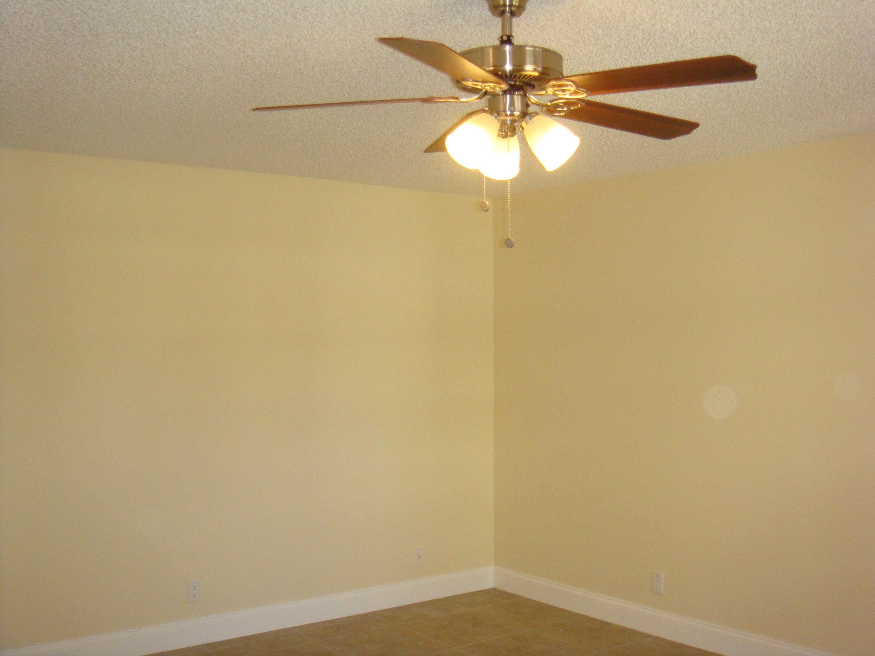 L Normandy, Unit 575 Delray Beach, FL 33484 - Photo 5 of 11 DSC08813