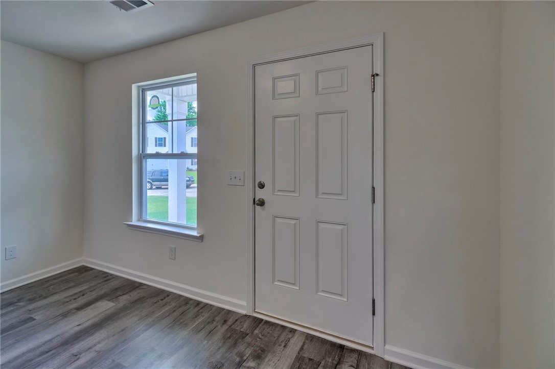 245 Wimbledon Way Murrells Inlet, SC 29576 - Photo 5 of 29 ENTRYWAY