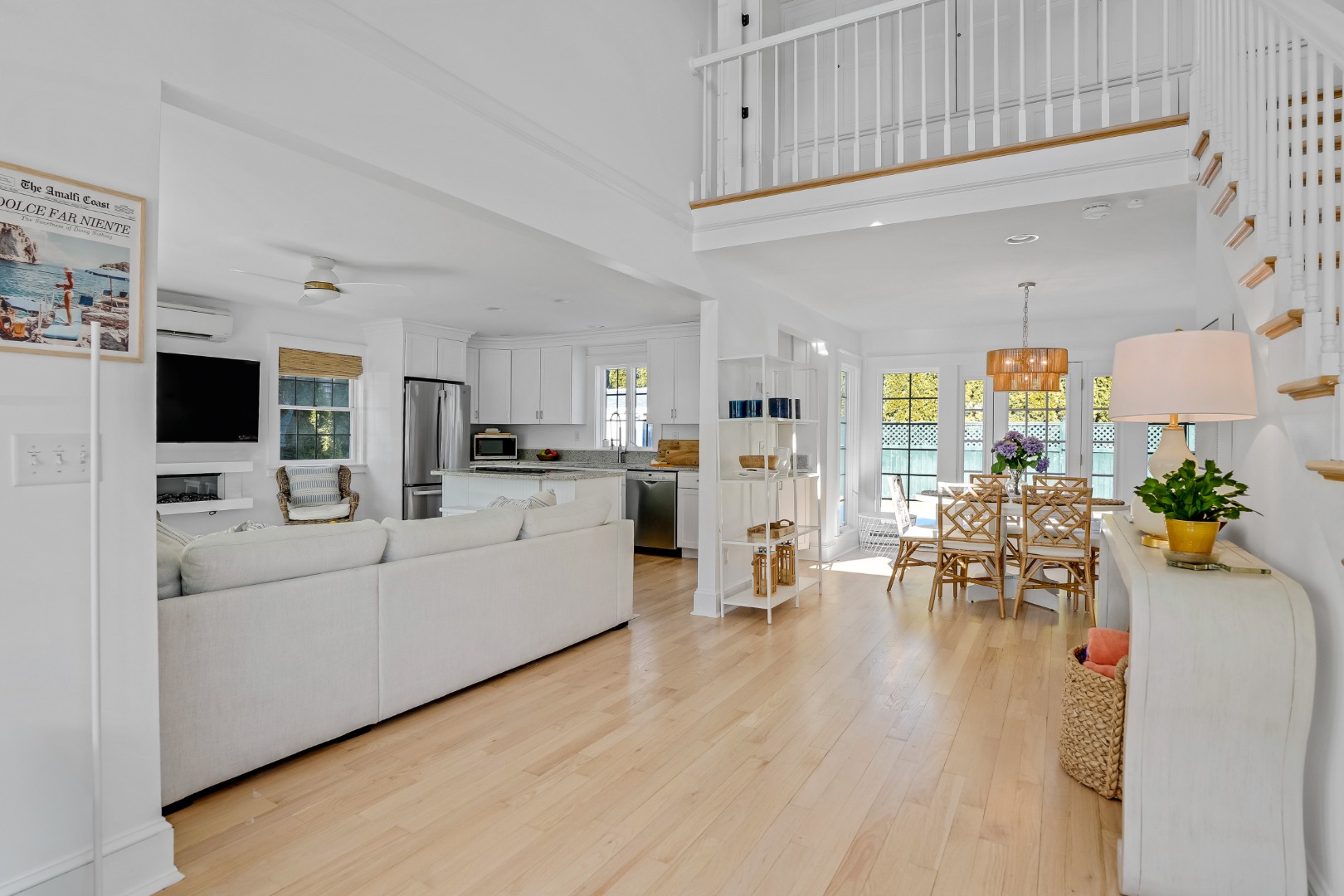 99 Cooke Street Edgartown, MA 02539 - Photo 3 of 26 Gallery Image 3