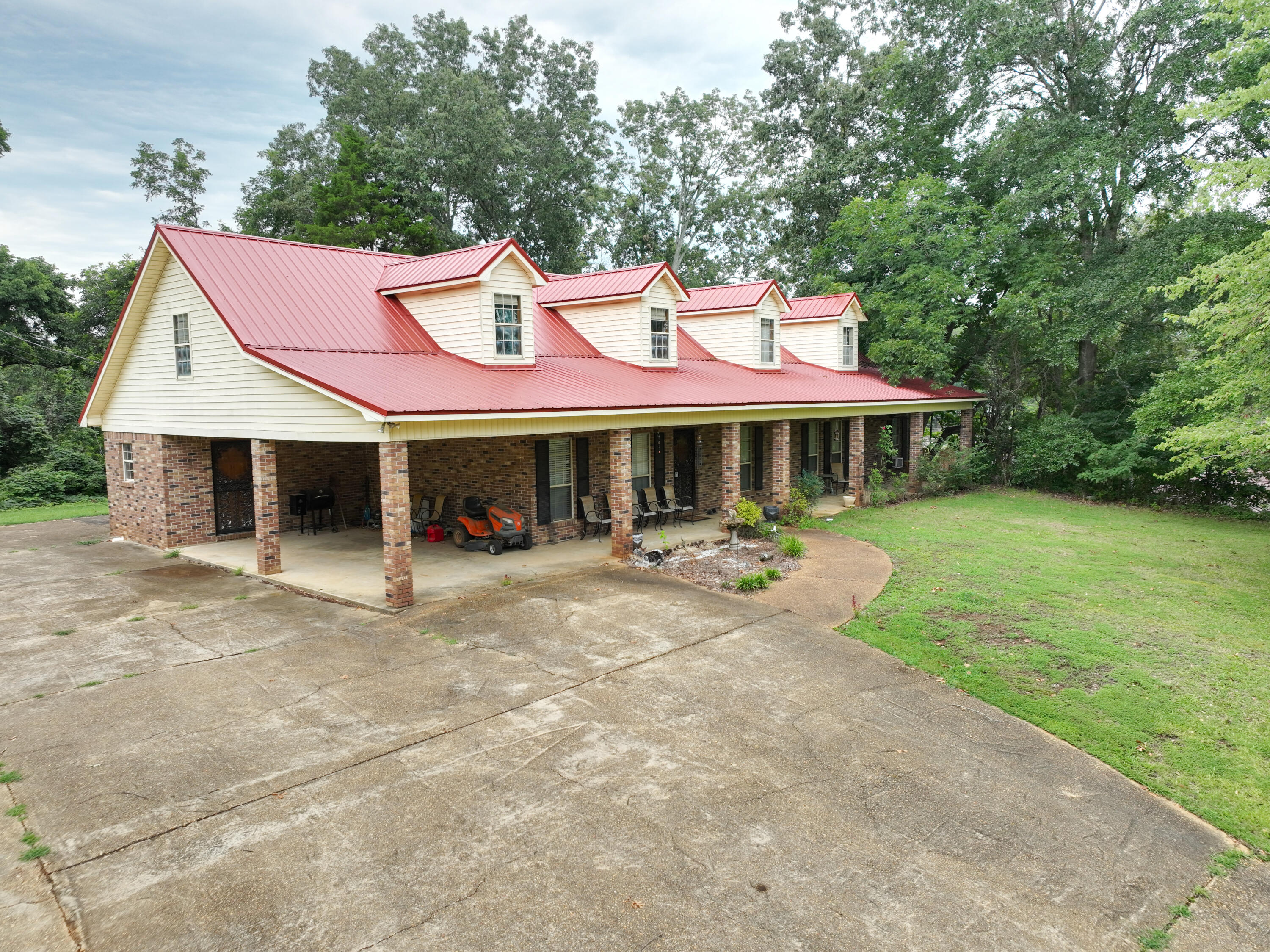 115 Oxford Road New Albany, MS 38652 - Photo 1 of 33 Gallery Image 1