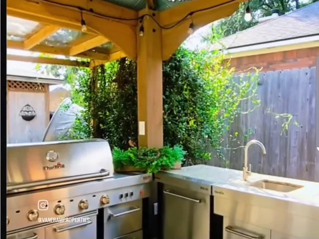 an outdoor space view with sitting space