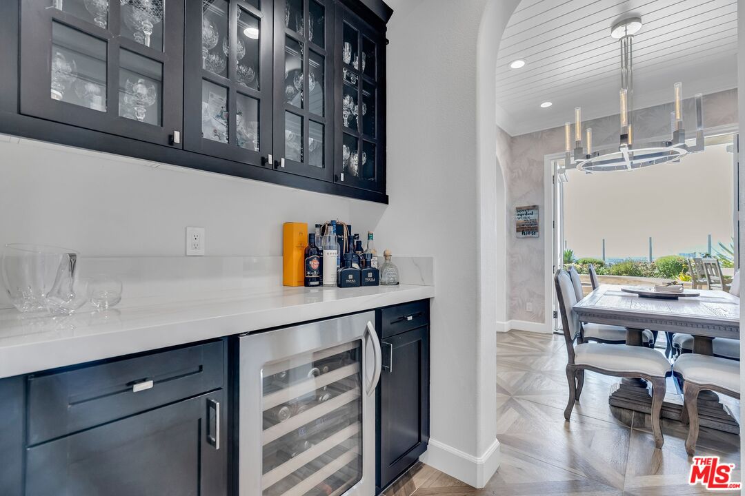 7599 West Coastal View Drive Los Angeles, CA 90045 - Photo 19 of 71