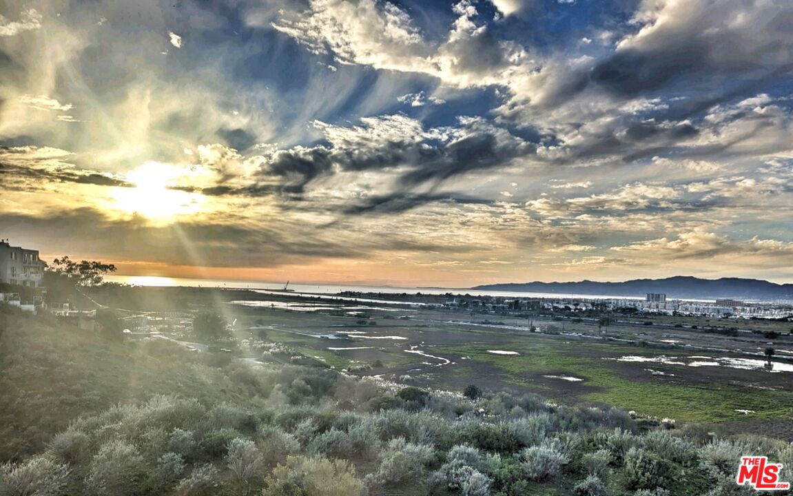 7599 West Coastal View Drive Los Angeles, CA 90045 - Photo 2 of 71