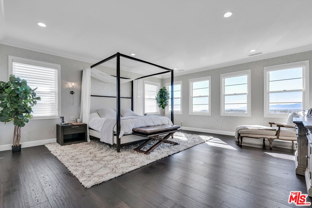 7599 West Coastal View Drive Los Angeles, CA 90045 - Photo 26 of 71