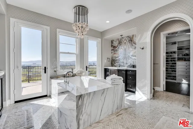 $29,999 | 7599 West Coastal View Drive, Los Angeles, CA 90045