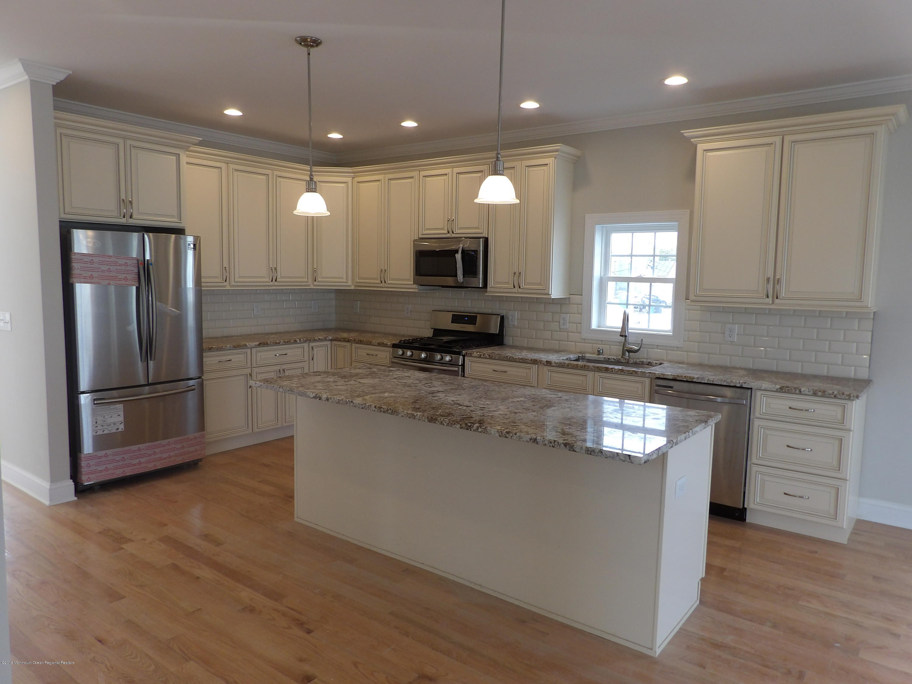 15 Neptune Road Toms River, NJ 08753 - Photo 16 of 89 100_7919