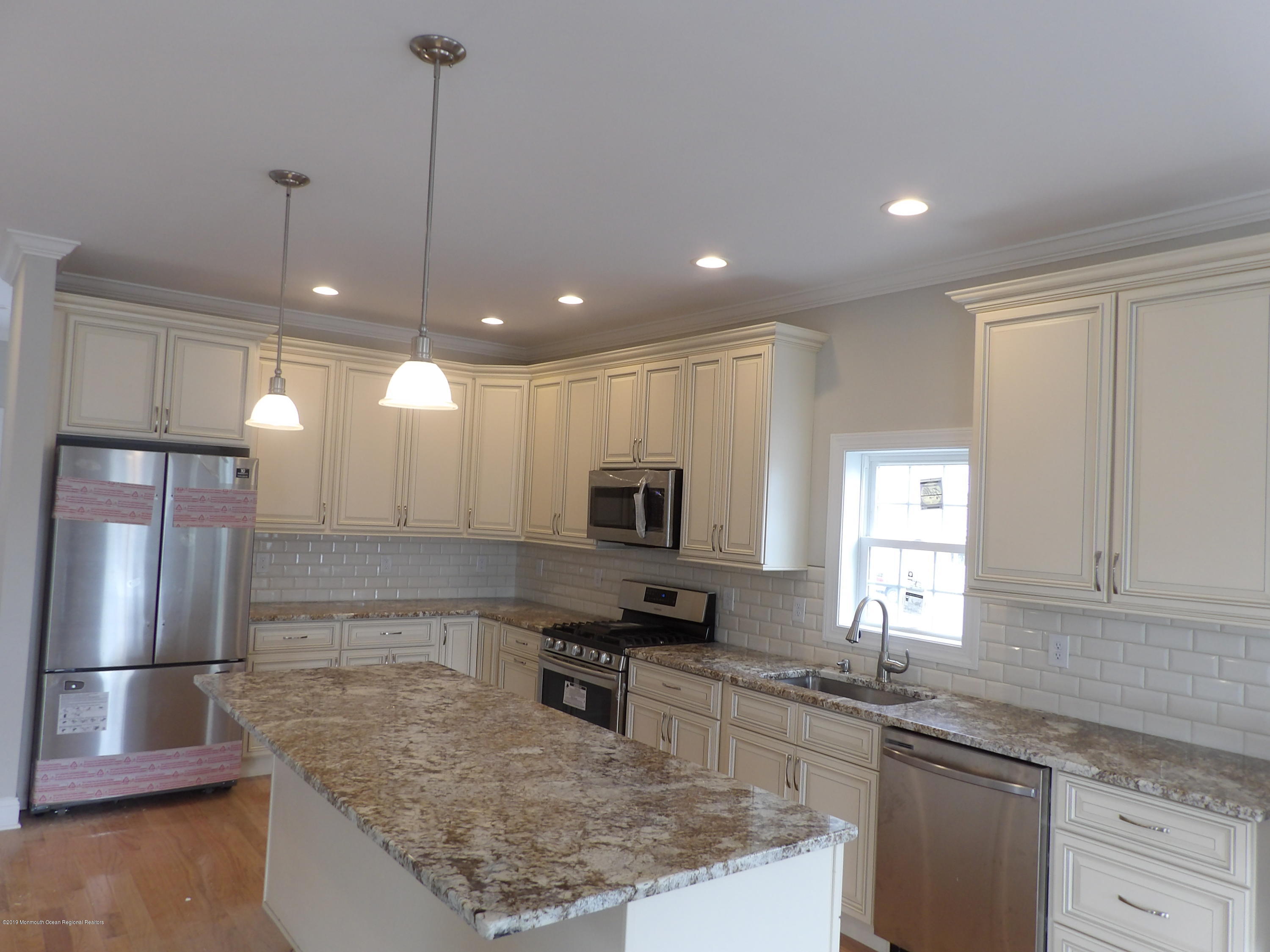 15 Neptune Road Toms River, NJ 08753 - Photo 17 of 89 100_7704