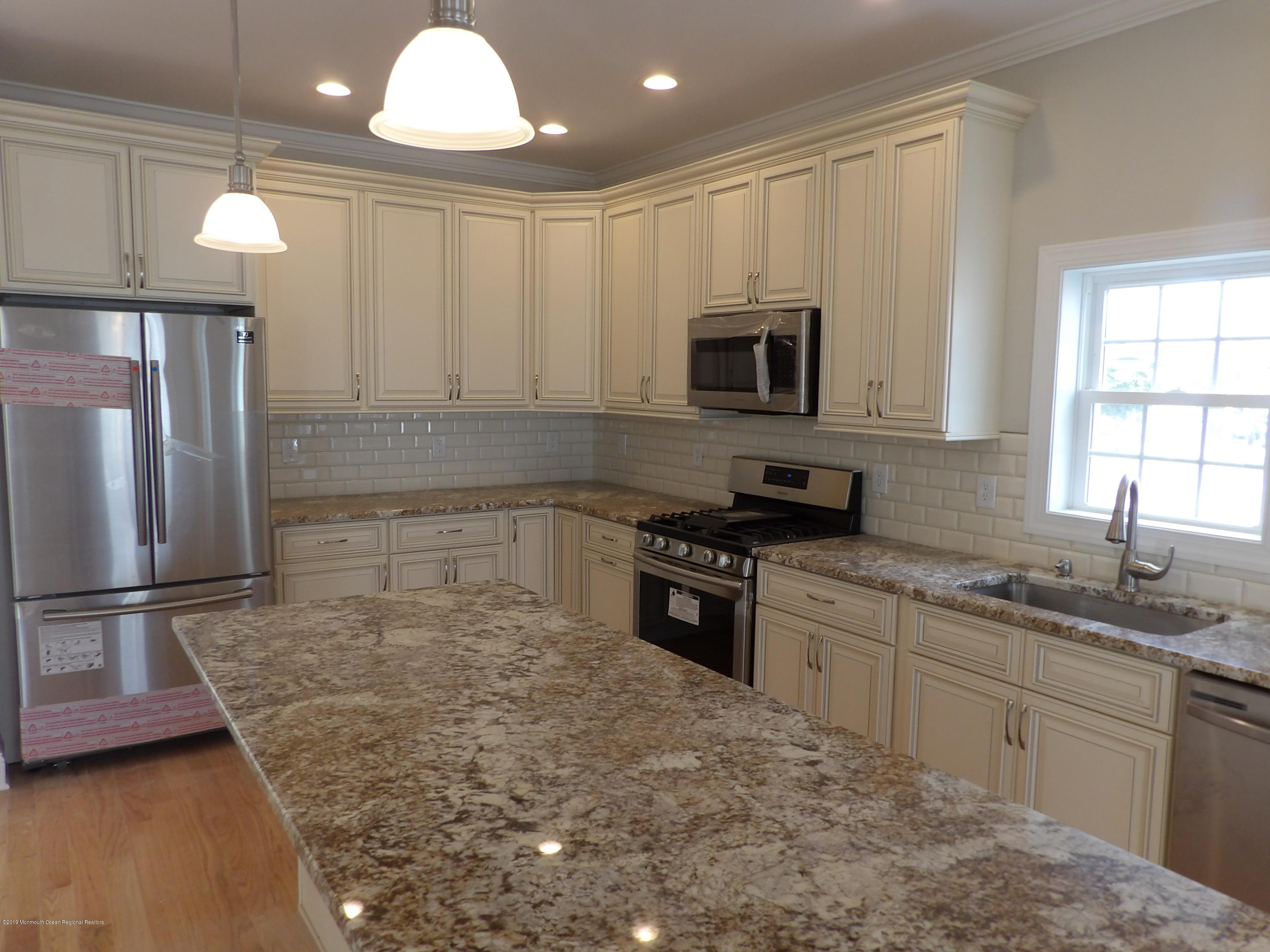 15 Neptune Road Toms River, NJ 08753 - Photo 23 of 89 100_7916