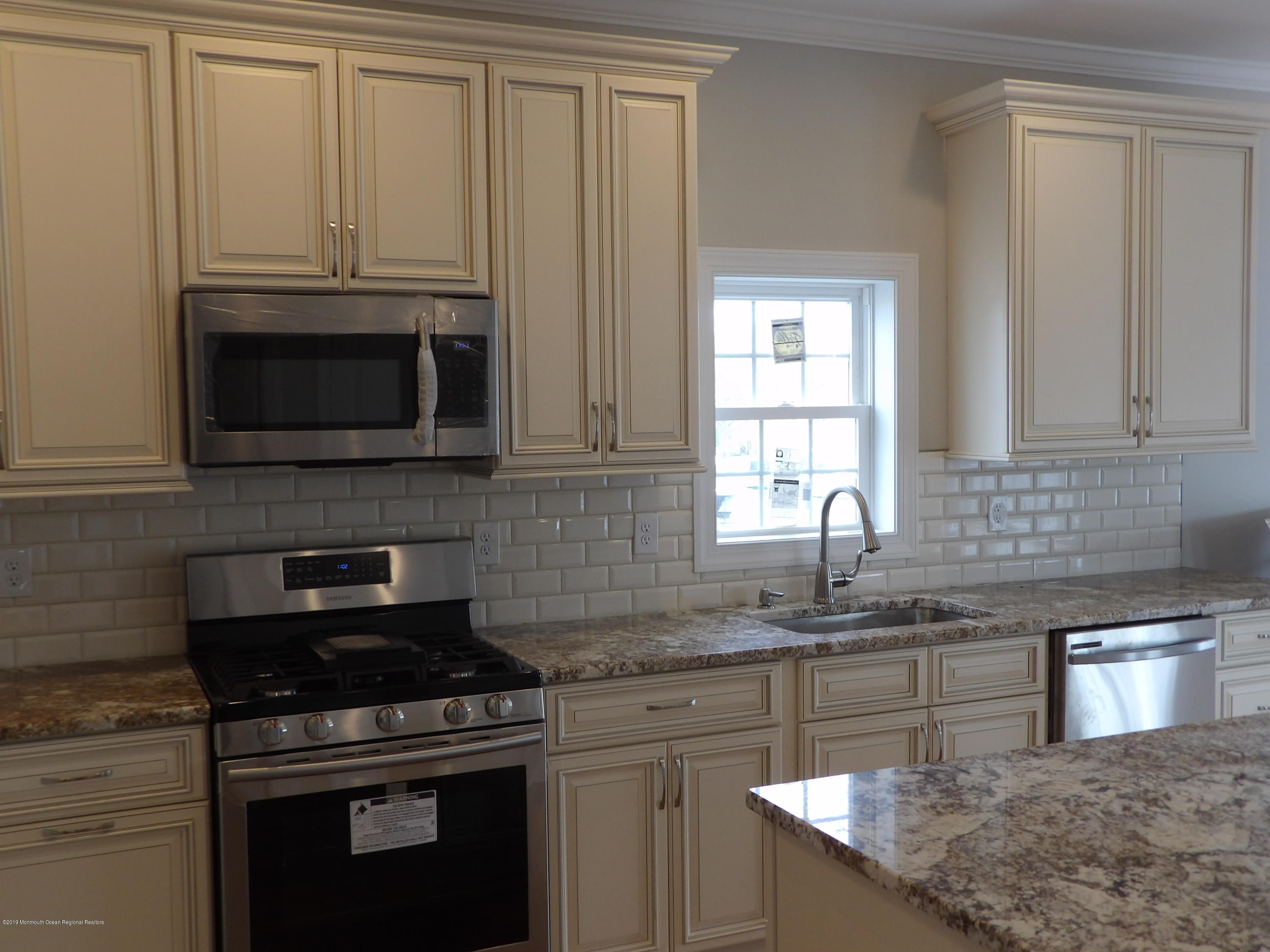 15 Neptune Road Toms River, NJ 08753 - Photo 29 of 89 100_7713