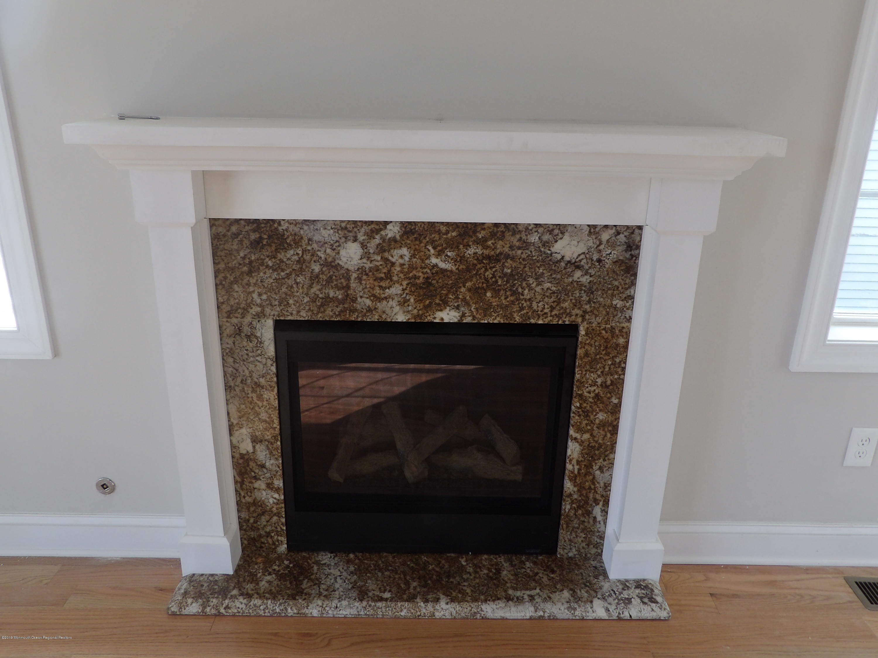 15 Neptune Road Toms River, NJ 08753 - Photo 34 of 89 100_7874