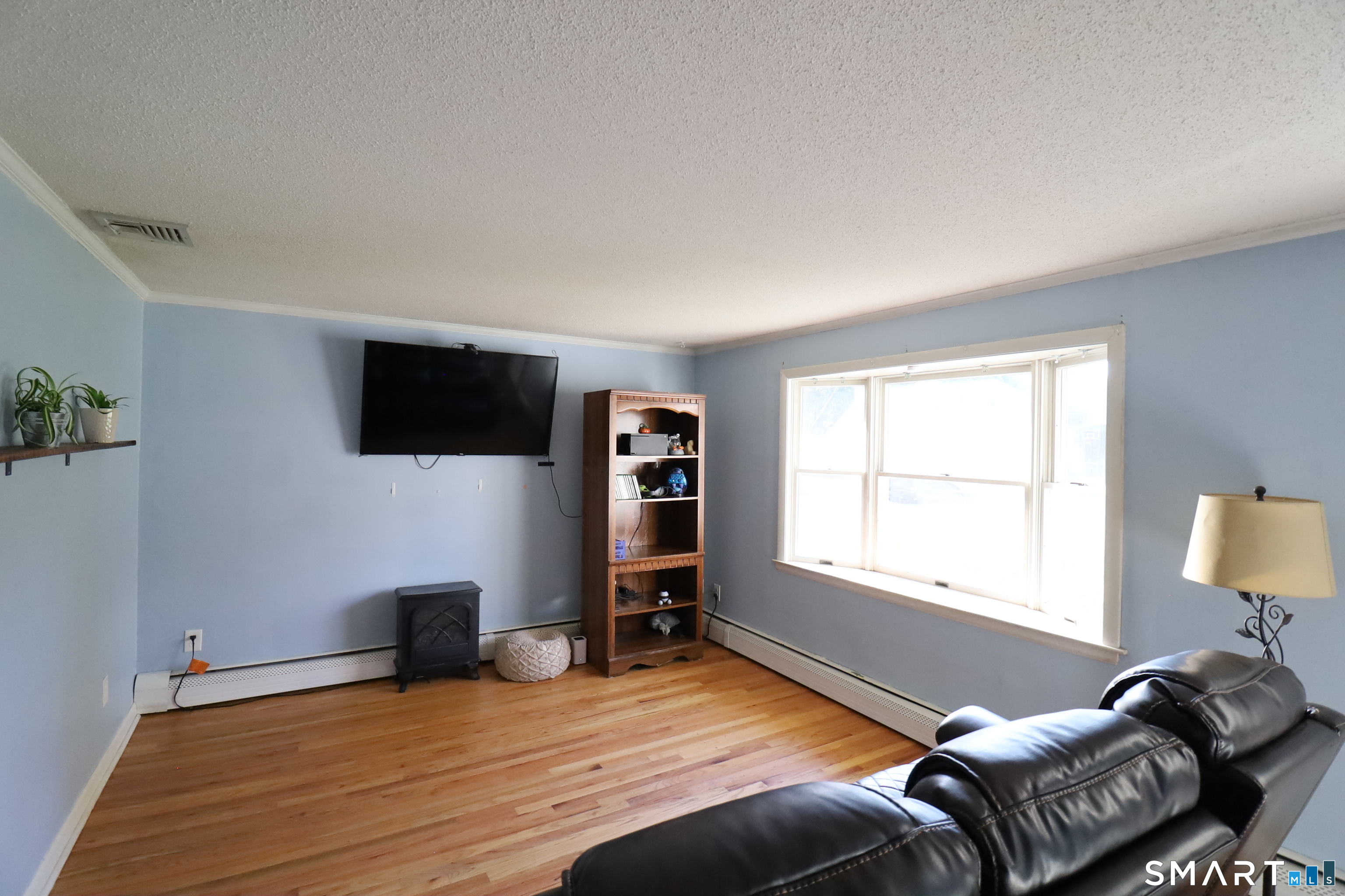 132 Milton Road Bristol, CT 06010 - Photo 5 of 33
