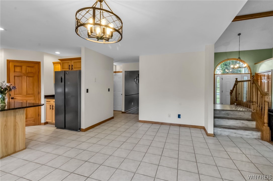 5435 Mapleton Road Lockport, NY 14094 - Photo 10 of 37