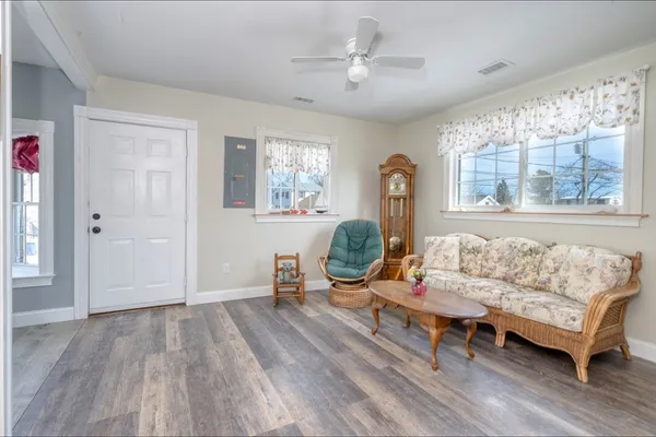 $589,000 | 1 Barnes Street, Wareham, MA 02571