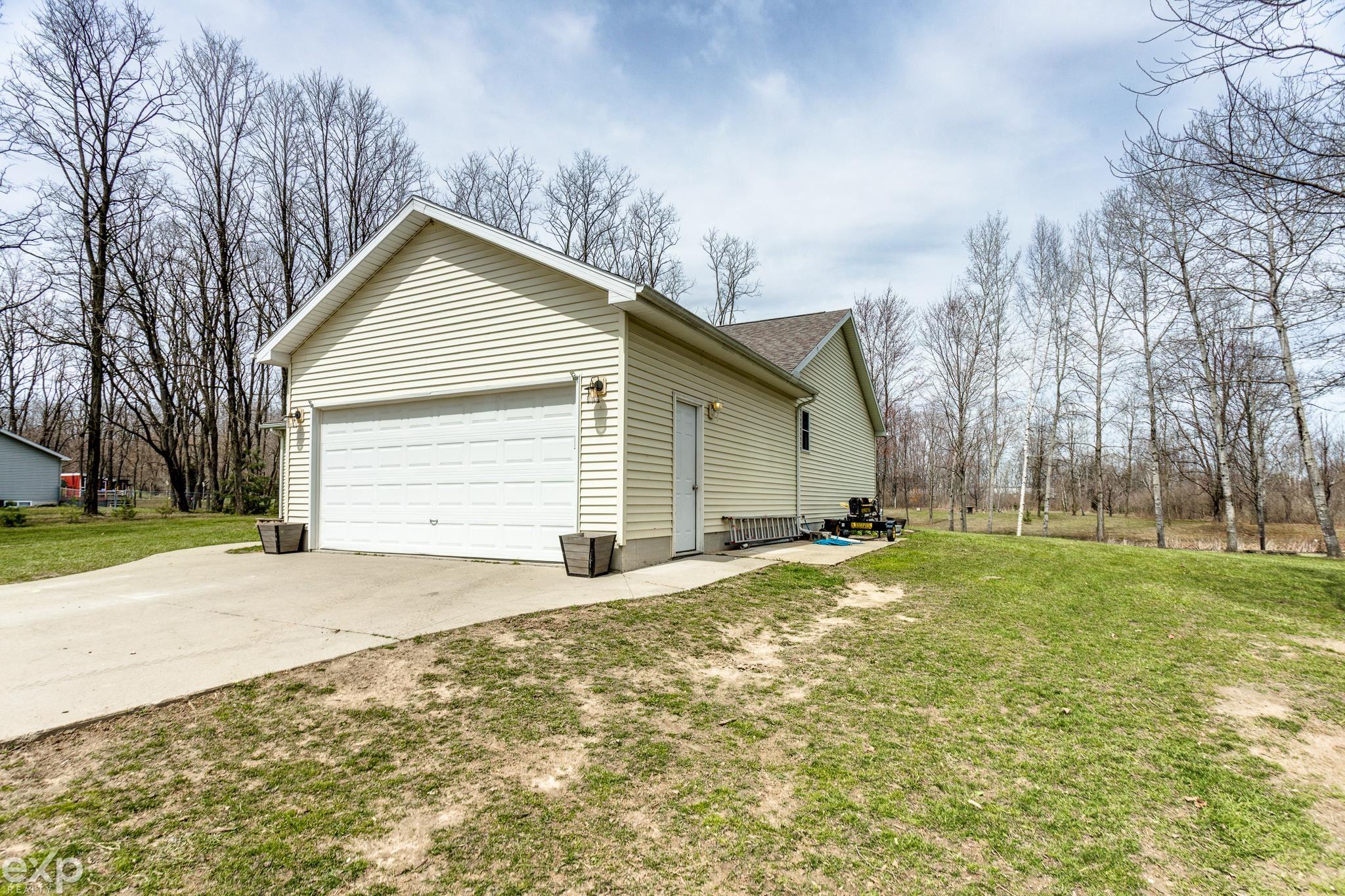 7638 Kitchen Road Goodells, MI 48027 - Photo 3 of 36