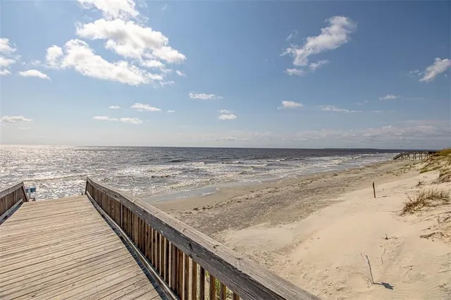 $1,399,900 | 53 Water Oak Way, Jekyll Island, GA 31527