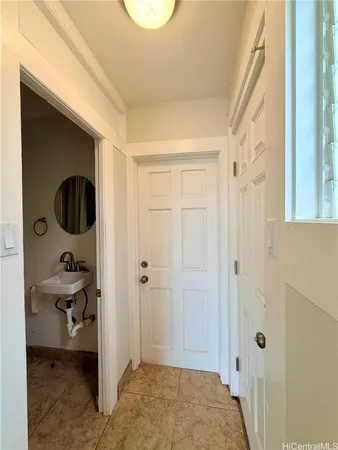 $1,350 | Undisclosed Address, Honolulu, HI 96822