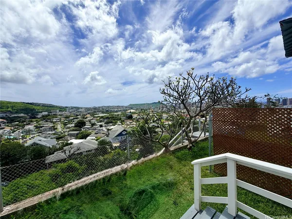 $1,350 | Undisclosed Address, Honolulu, HI 96822