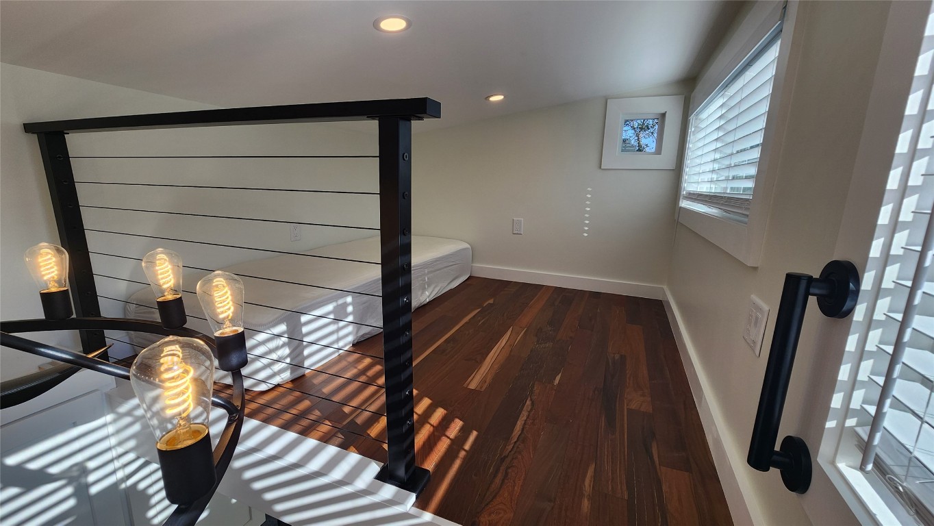 1134 Lott Avenue Austin, TX 78721 - Photo 15 of 32 a view of entryway with wooden floor