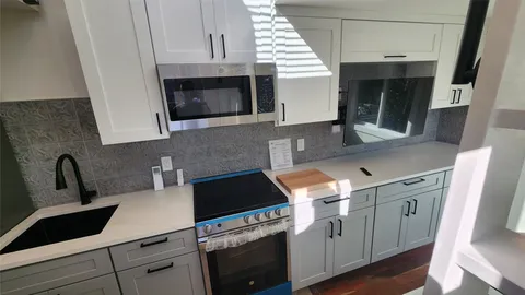 $243,000 | 1134 Lott Avenue, Austin, TX 78721