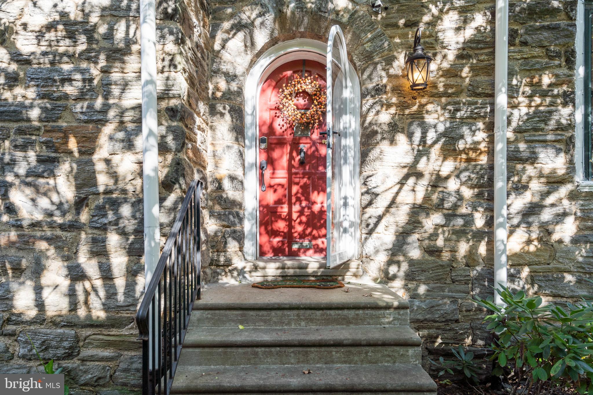 512 Murdoch Road Philadelphia, PA 19119 - Photo 2 of 38 Gallery Image 2