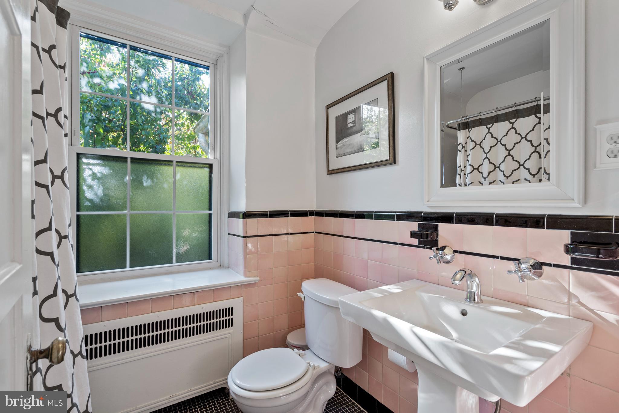 512 Murdoch Road Philadelphia, PA 19119 - Photo 32 of 38 Gallery Image 32