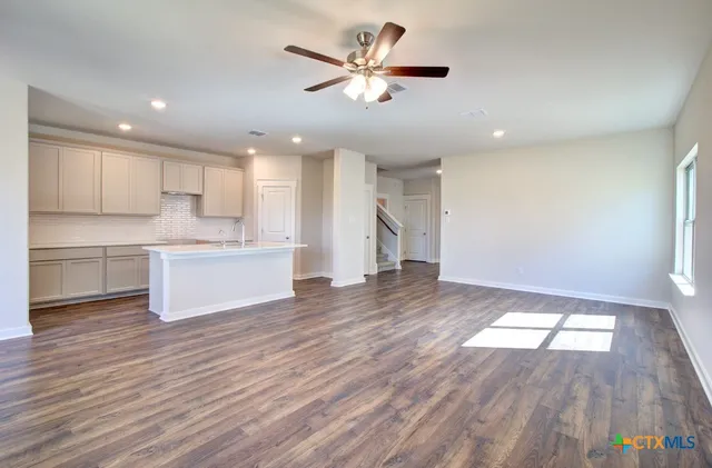 $369,990 | 2418 White Daisy Hill, Converse, TX 78109