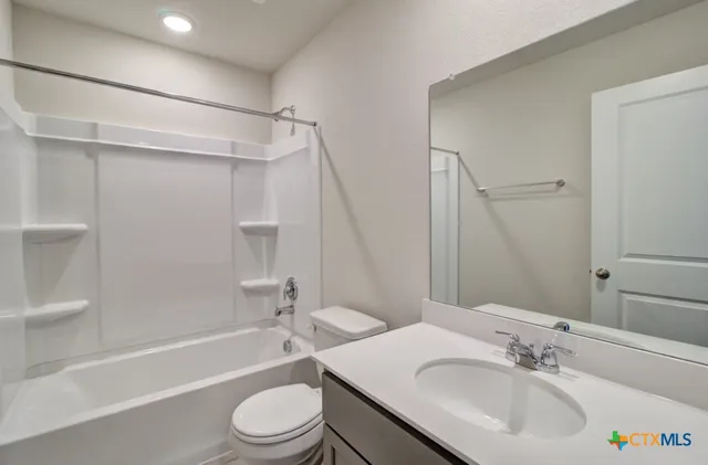 $369,990 | 2418 White Daisy Hill, Converse, TX 78109