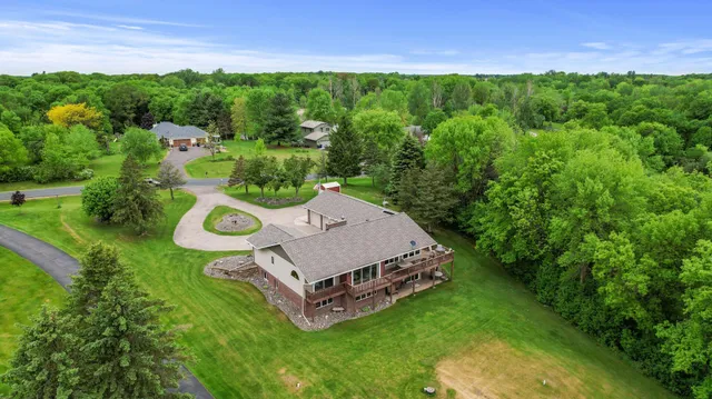 $770,000 | 32355 Nottingham Court, Lindstrom, MN 55045