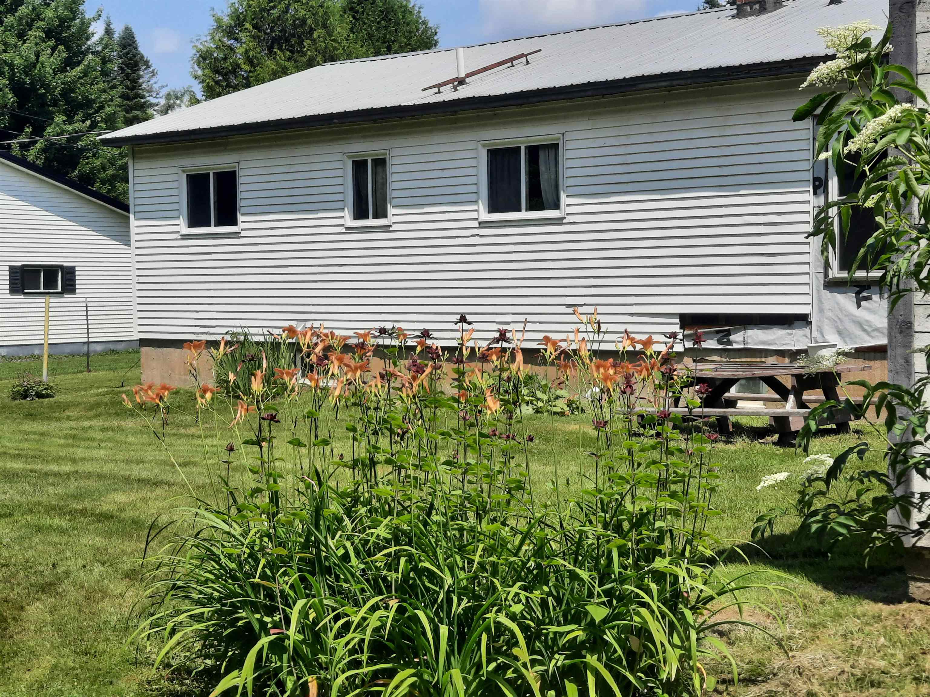66 Pariseau Drive Canaan, VT 05902 - Photo 9 of 29