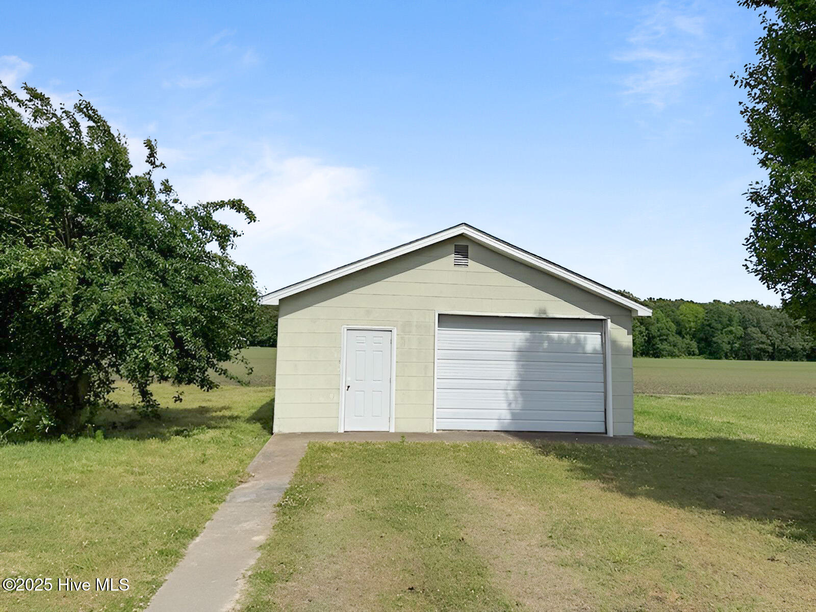17 Wheat Patch Road Belhaven, NC 27810 - Photo 20 of 24 Detached Garage