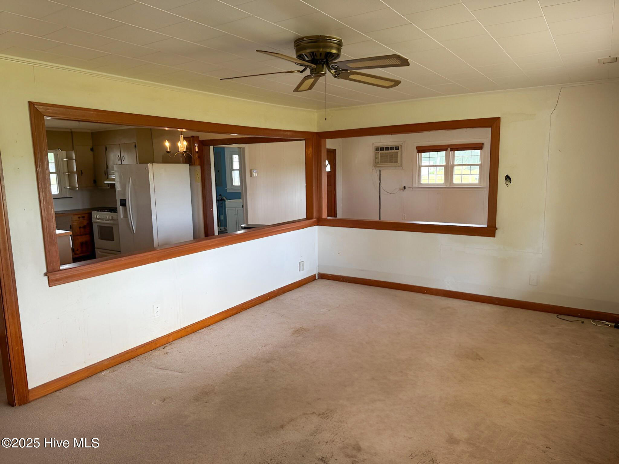 17 Wheat Patch Road Belhaven, NC 27810 - Photo 5 of 24 Living Room View 2