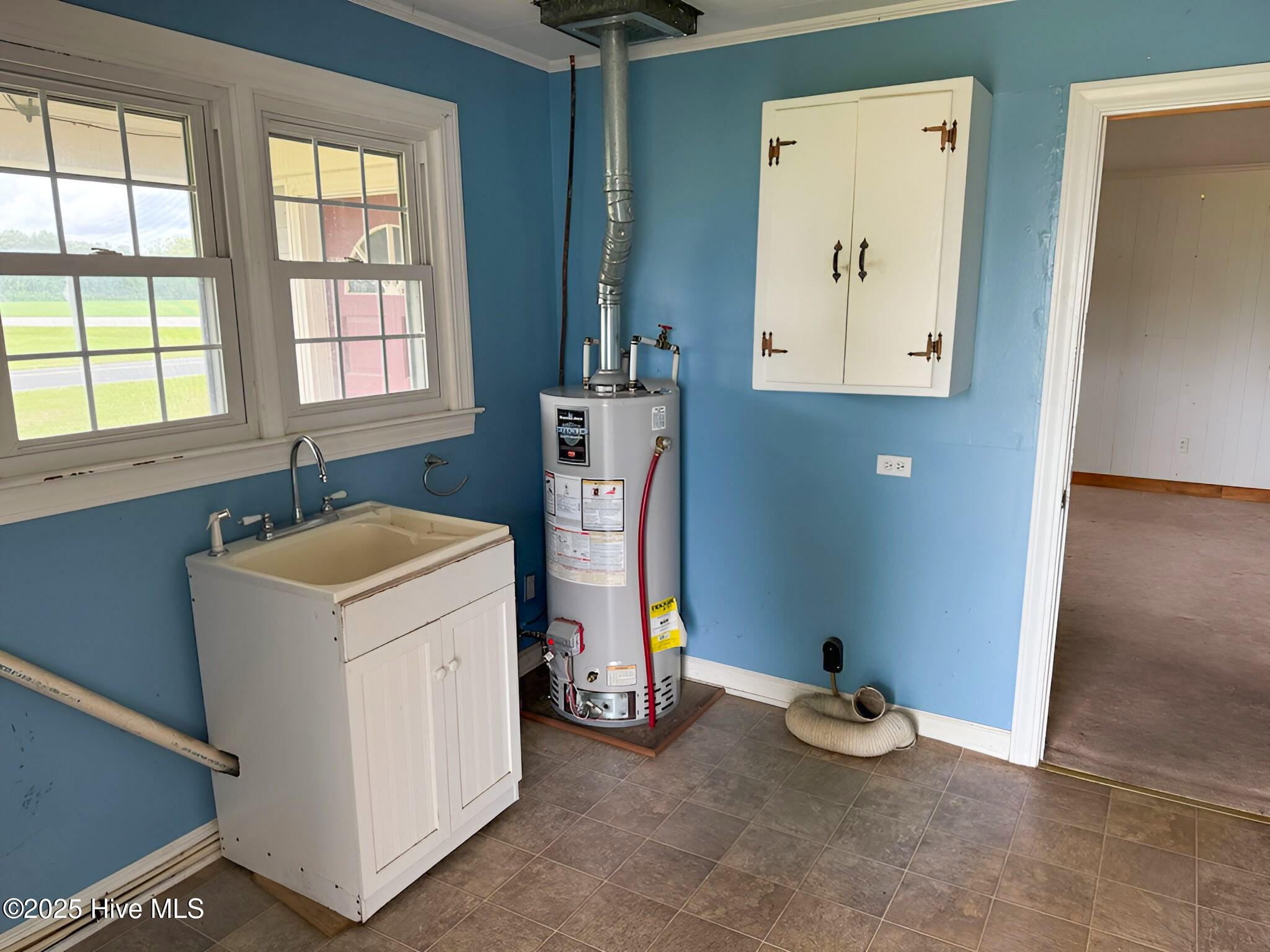 17 Wheat Patch Road Belhaven, NC 27810 - Photo 8 of 24 Laundry Area