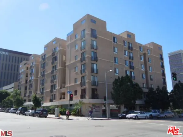 $3,300 | 625 South Berendo Street, Unit 306, Los Angeles, CA 90005