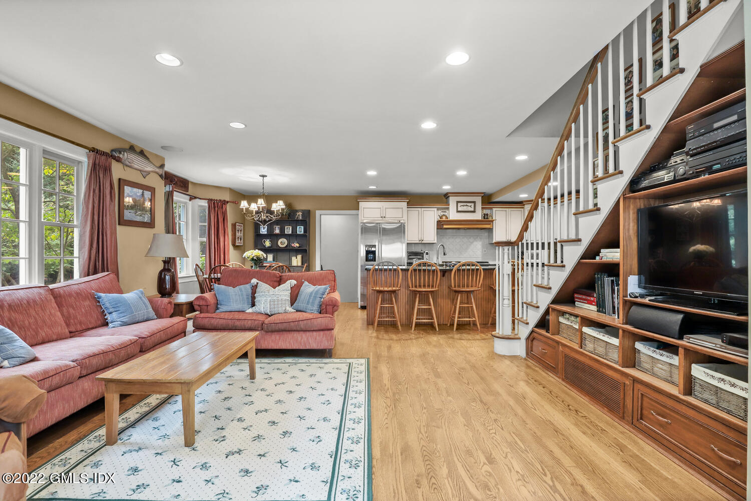 20 Crescent Road Riverside, CT 06878 - Photo 19 of 46 a living room with furniture and a flat screen tv