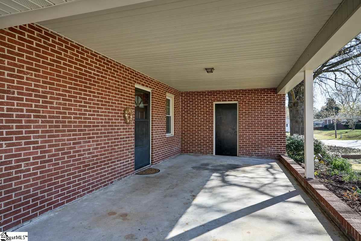 110 South Watson Road Taylors, SC 29687 - Photo 20 of 27 Gallery Image 20