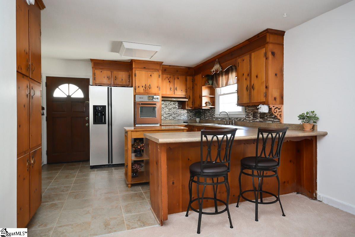 110 South Watson Road Taylors, SC 29687 - Photo 3 of 27 Gallery Image 3