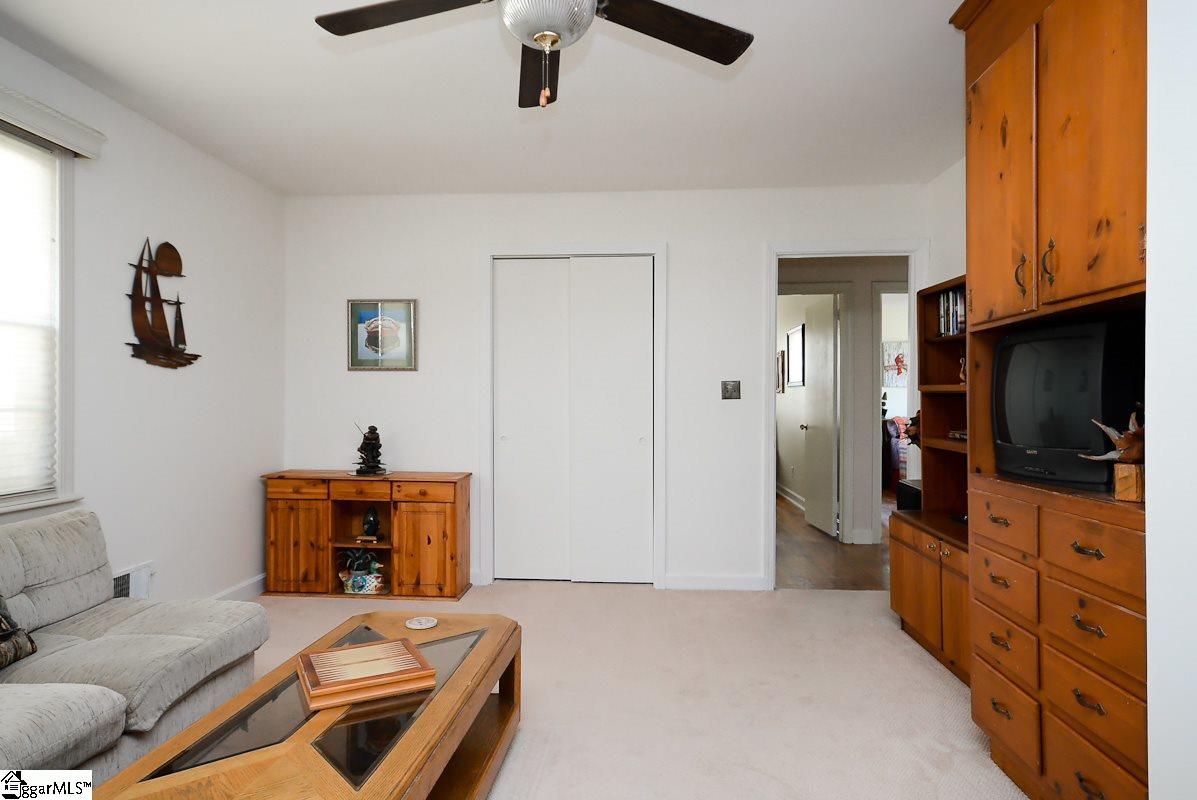 110 South Watson Road Taylors, SC 29687 - Photo 8 of 27 Gallery Image 8