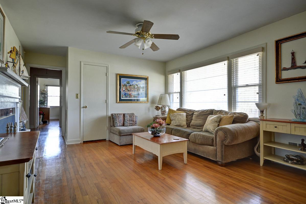110 South Watson Road Taylors, SC 29687 - Photo 10 of 27 Gallery Image 10