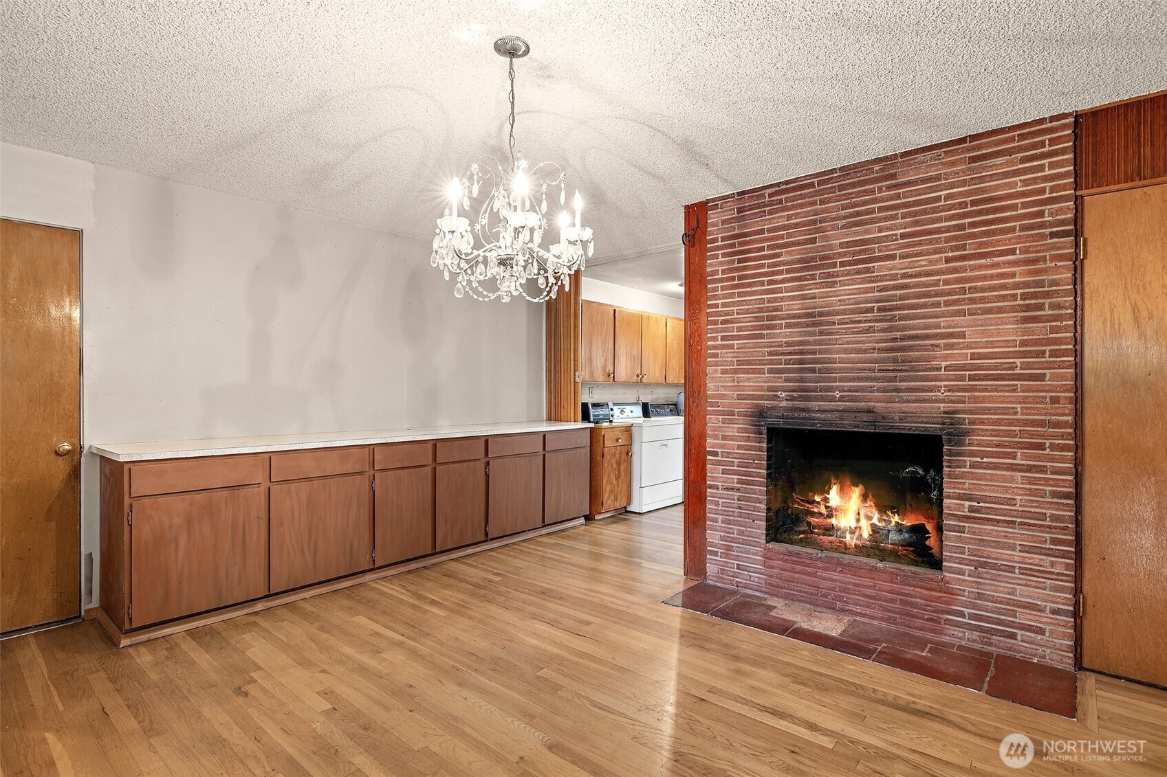 10711 Renton Avenue South Seattle, WA 98178 - Photo 11 of 32 Gallery Image 11