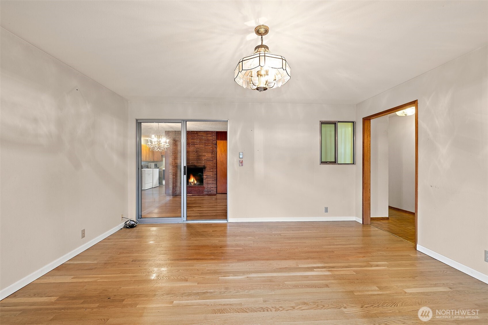 10711 Renton Avenue South Seattle, WA 98178 - Photo 18 of 32 Gallery Image 18