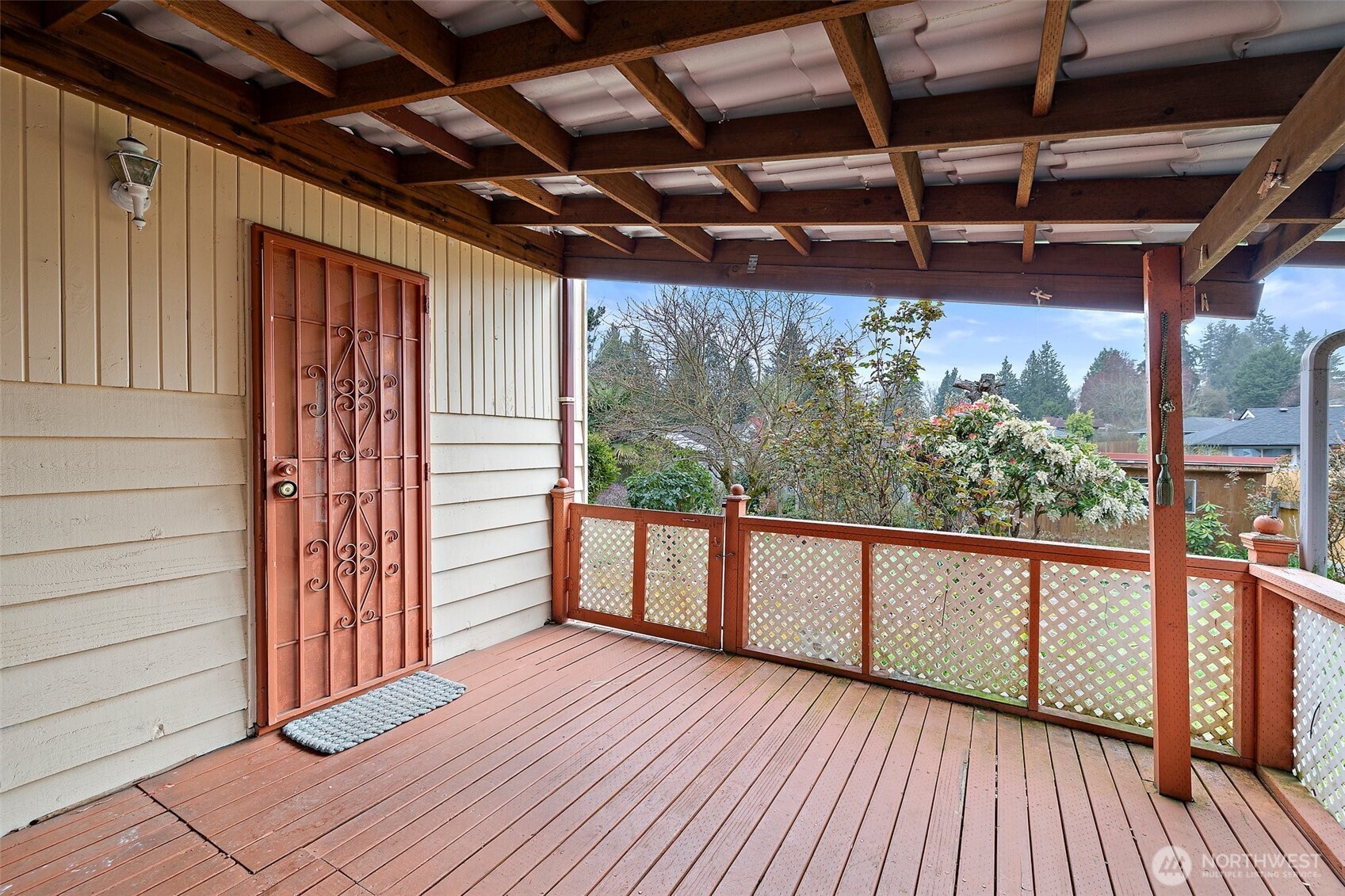 10711 Renton Avenue South Seattle, WA 98178 - Photo 20 of 32 Gallery Image 20