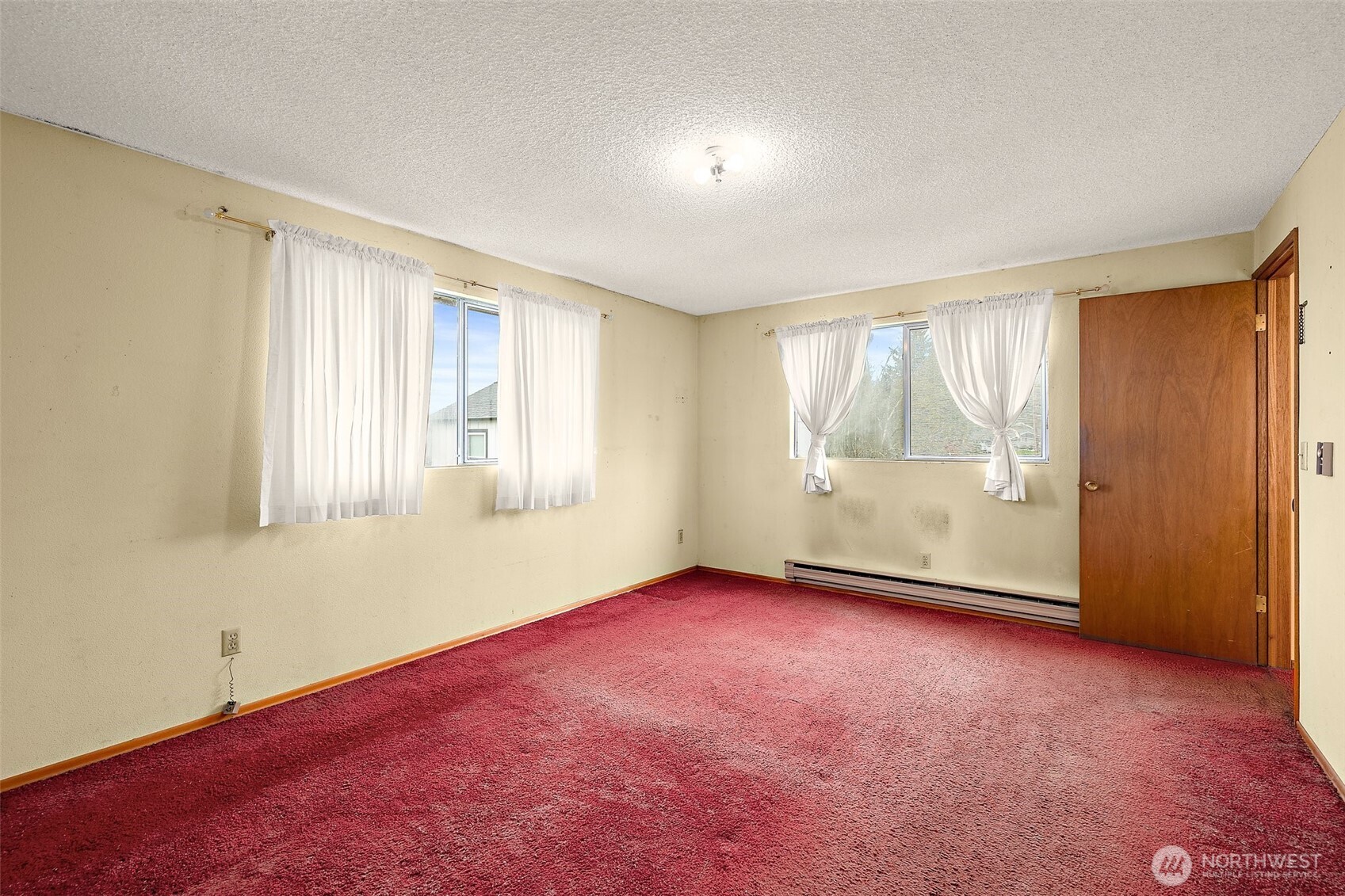 10711 Renton Avenue South Seattle, WA 98178 - Photo 28 of 32 Gallery Image 28