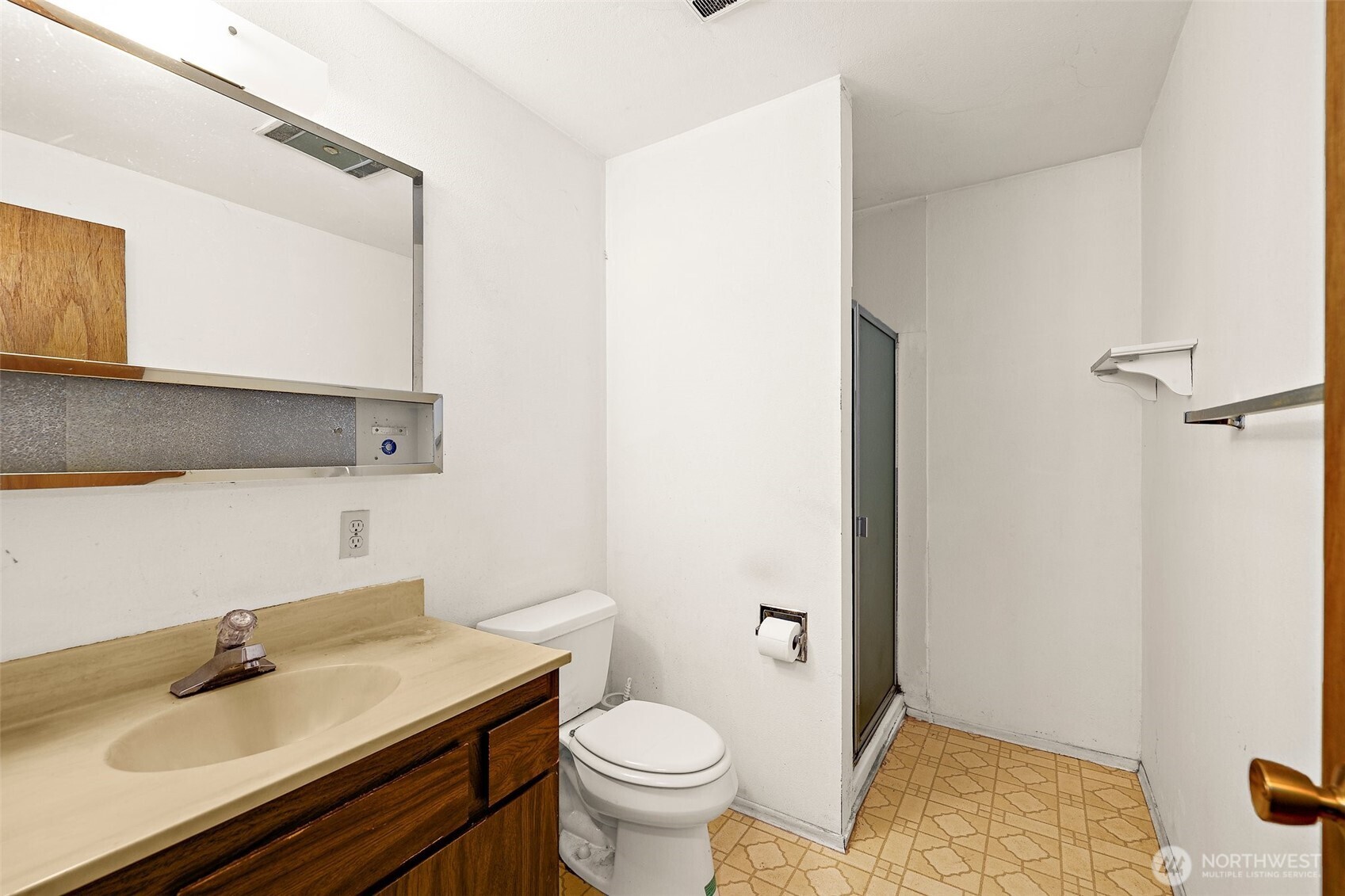10711 Renton Avenue South Seattle, WA 98178 - Photo 29 of 32 Gallery Image 29