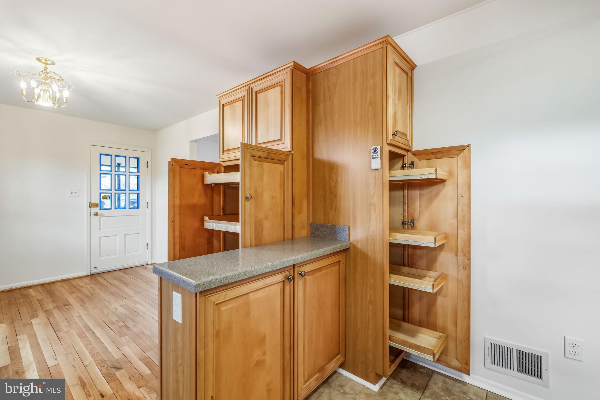 18724 Bloomfield Road Olney, MD 20832 - Photo 12 of 31