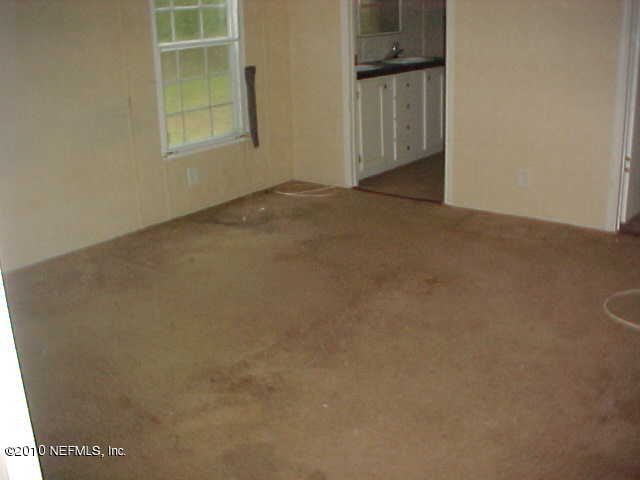 106 Hawksnest Road Satsuma, FL 32189 - Photo 5 of 9 Mstr Bdrm